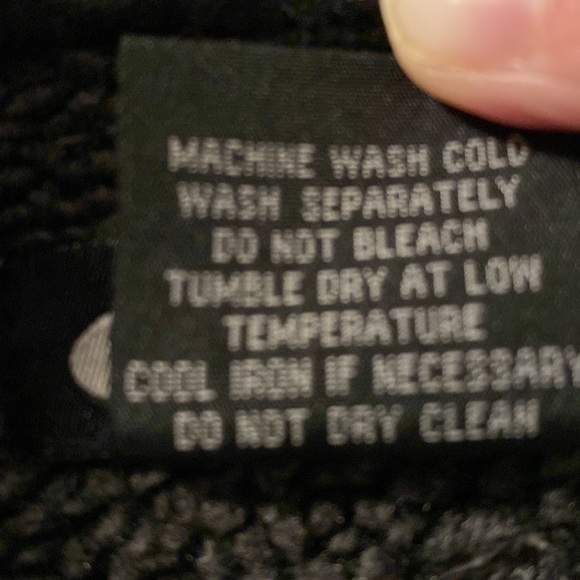 E studio black coat - Picture 3 of 5